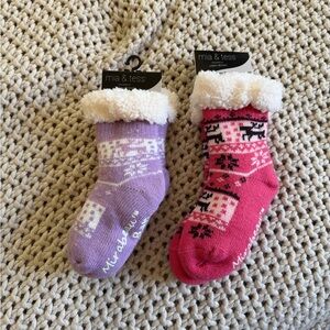 2 pairs Mia and Tess baby thermal slipper socks